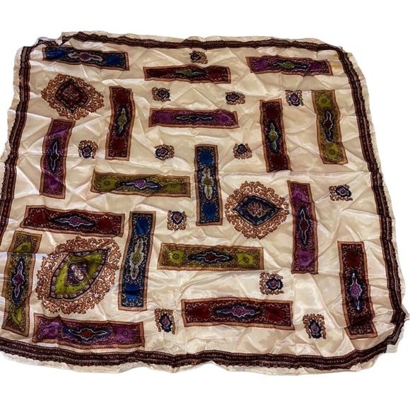 Vintage Accessories - Vintage Silk Square scarf